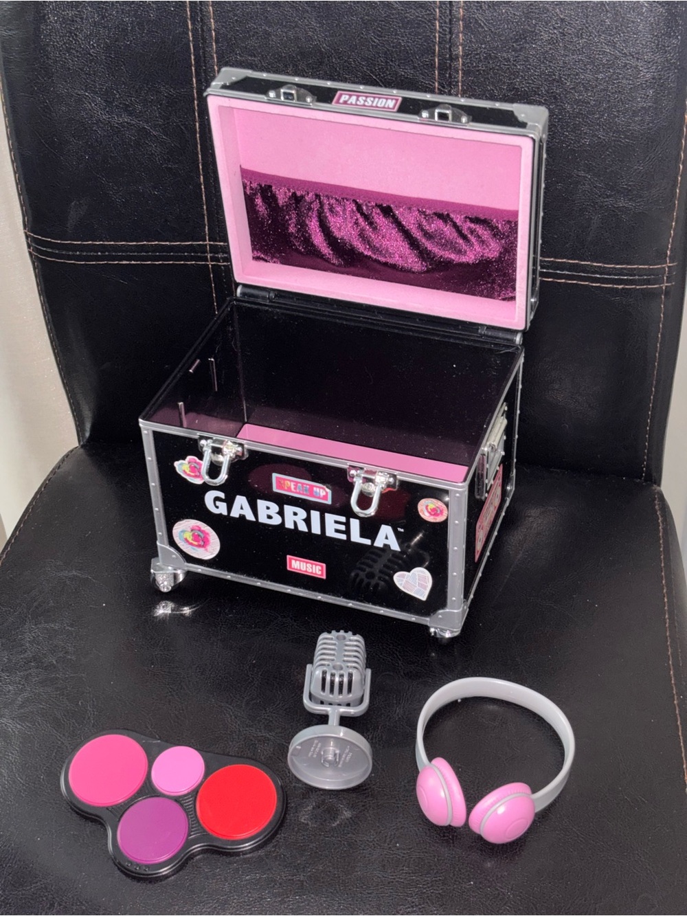 American Girl Gabriela's Performance Case Black Trunk Drums, Headphones & Mic
